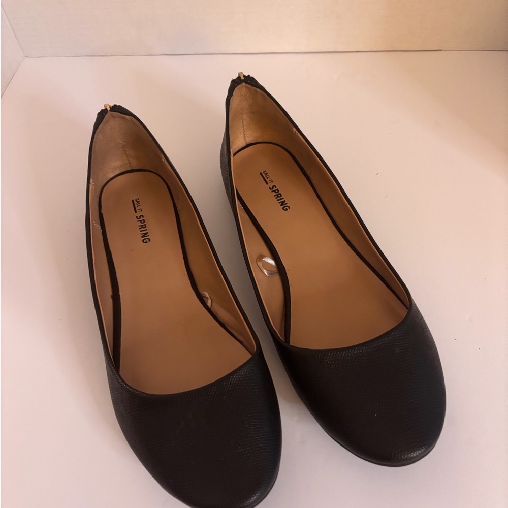 Call It Spring Size 9 Black Round-Toe Ballet Flats - EUC